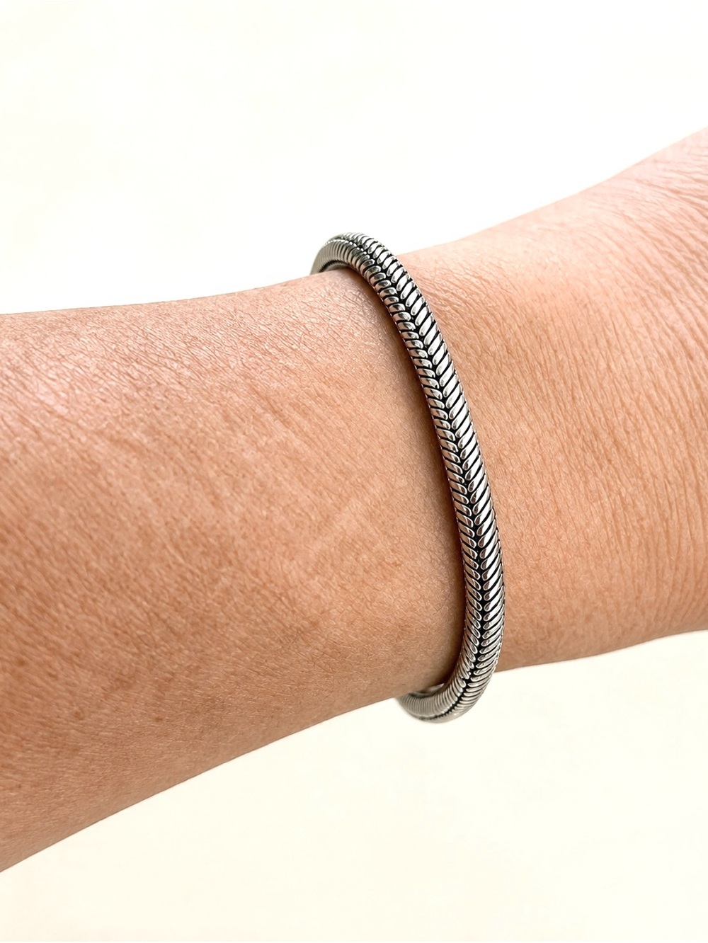 Unisex thick sterling silver plated snake 8” chain bracelet